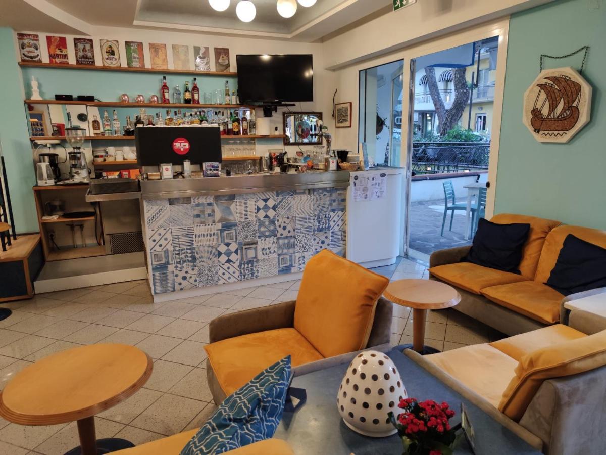 Hotel Adria B&B - Colazione Fino Alle 12 Misano Adriatico Zewnętrze zdjęcie